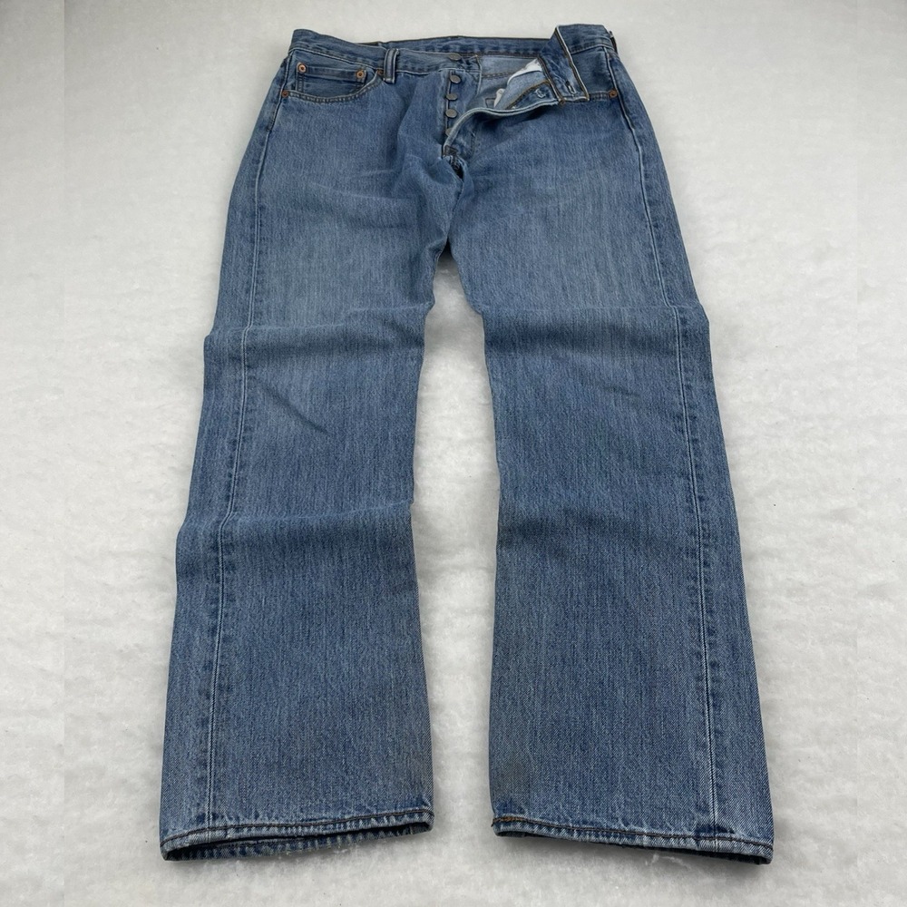 Levi's 501 Button Fly Men's 34x32 Straight Leg Blue Medium Wash